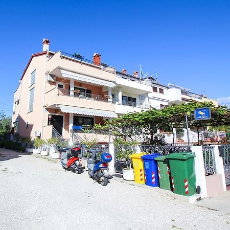 Apartments Sonja โรวีน ภายนอก รูปภาพ