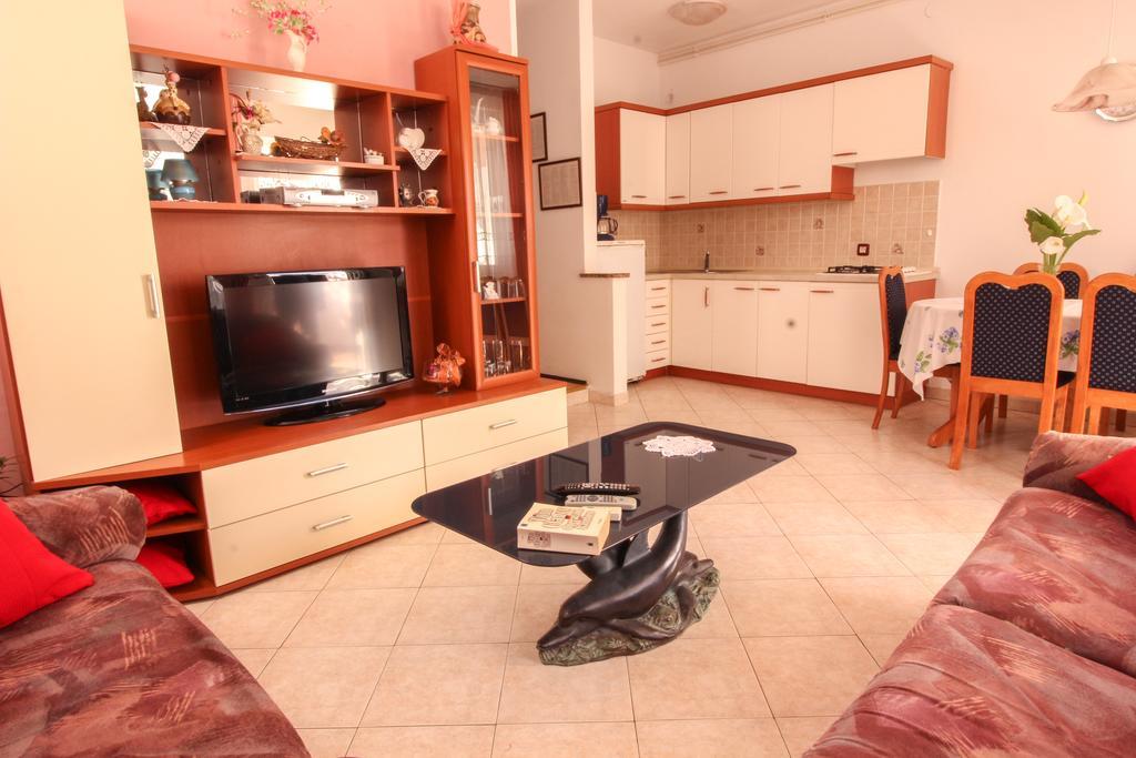 Apartments Sonja โรวีน ภายนอก รูปภาพ