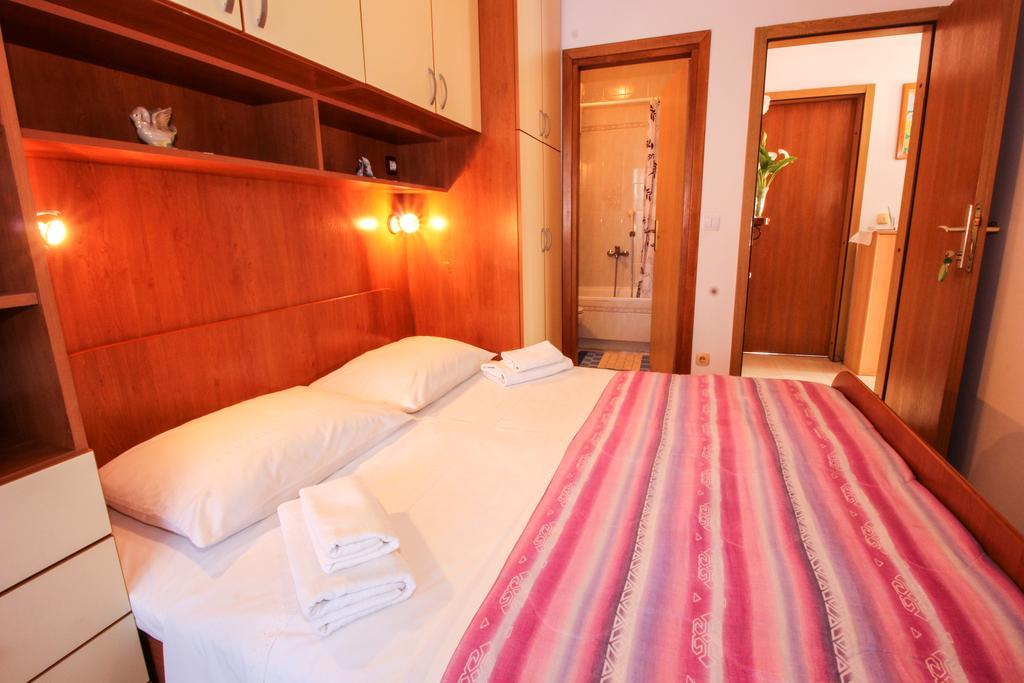 Apartments Sonja โรวีน ภายนอก รูปภาพ