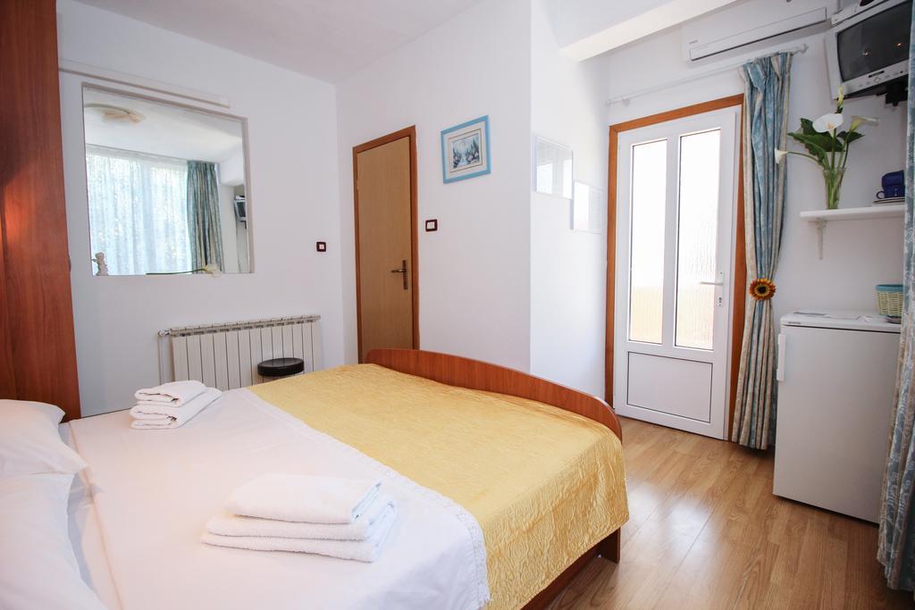 Apartments Sonja โรวีน ภายนอก รูปภาพ