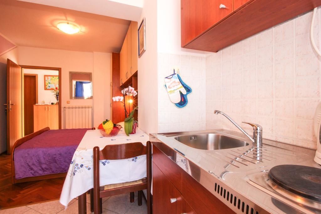 Apartments Sonja โรวีน ภายนอก รูปภาพ