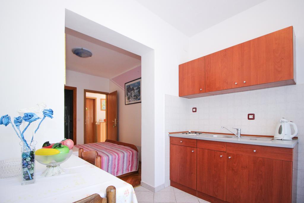 Apartments Sonja โรวีน ภายนอก รูปภาพ
