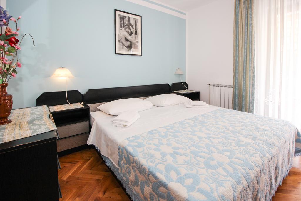 Apartments Sonja โรวีน ภายนอก รูปภาพ